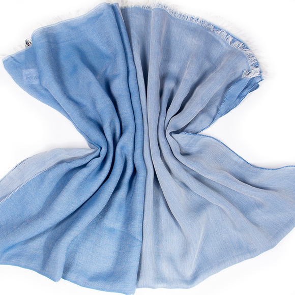 ARMANI COLLEZIONI SKY BLUE PALANKIN SCARFWOMENS SIZE 180CM